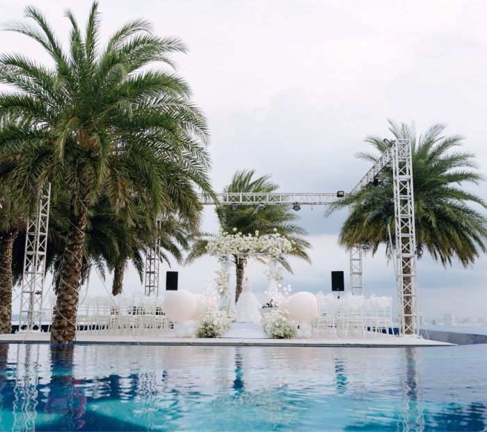 INFINITY POOL & TERRACE