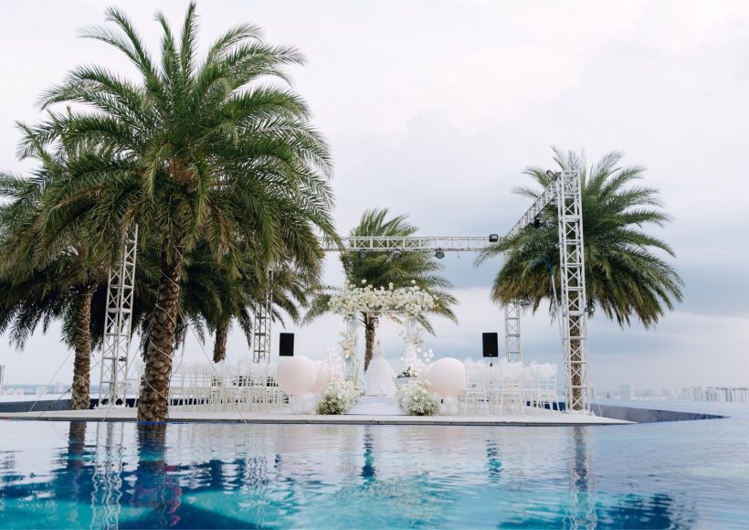 INFINITY POOL & TERRACE