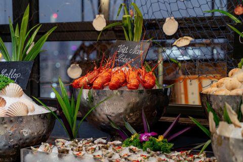 KHÁM PHÁ BUFFET HẢI SẢN HẤP DẪN