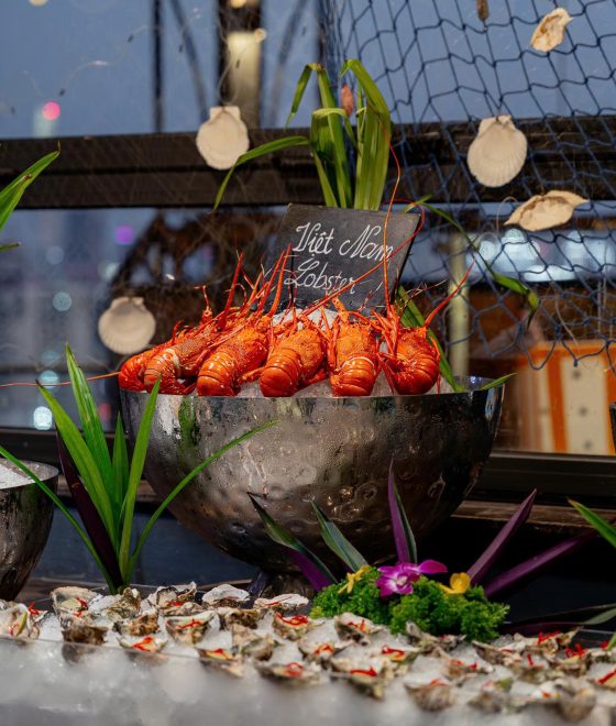KHÁM PHÁ BUFFET HẢI SẢN HẤP DẪN